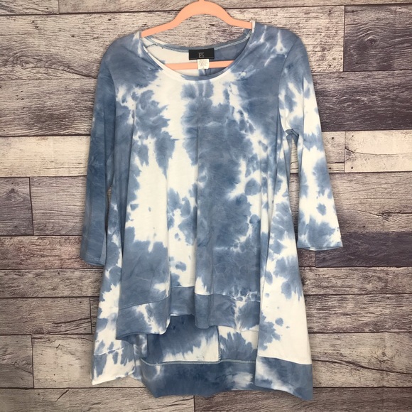 tess Tops - Tess High-Low Tie Dye 3/4 Sleeve Top